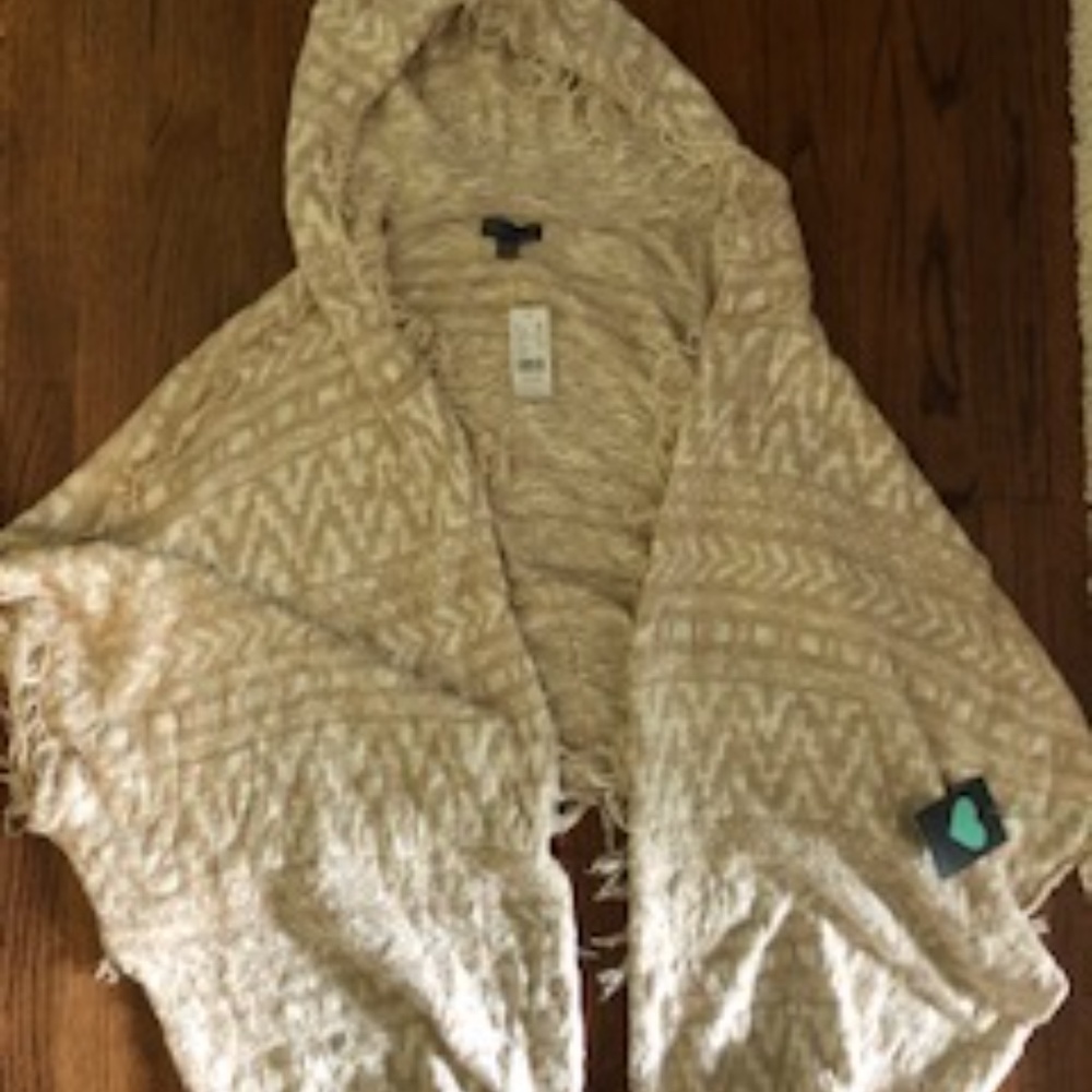 Kendall & Kylie Sweater Poncho- Tags Still on!